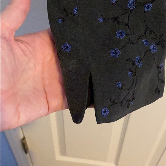 Beautiful Jones wear Shell - Picture 7 of 9